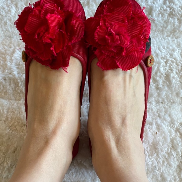 Shoes - Picture 2 of 8